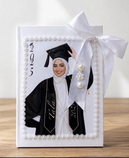 دقتر الخريجة بتصاميم مميزة