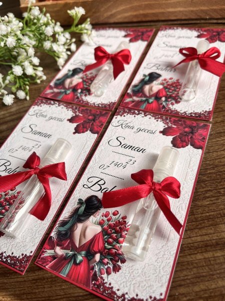 علب عطر بتصميم عروس