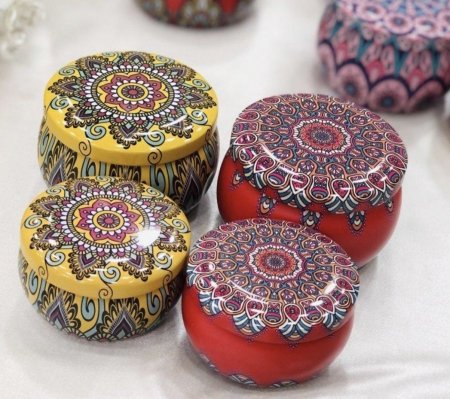 شمع بنقشة معطرة